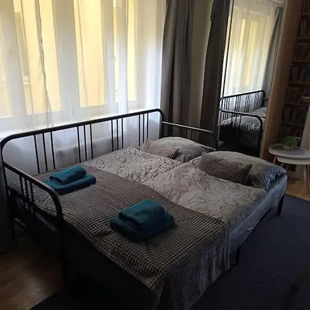 Cozy In 2 Appartement Praag