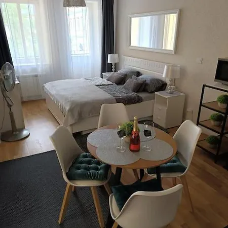 Cozy In 2 * פראג